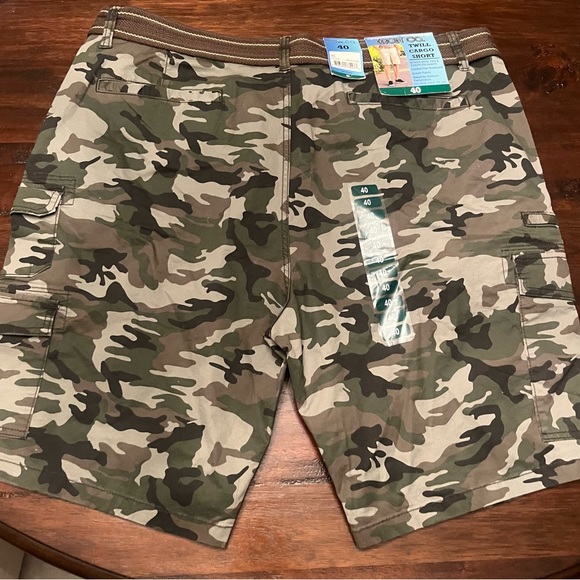 NWT Iron Twill Cargo shorts Size 40 Camo - Picture 2 of 8